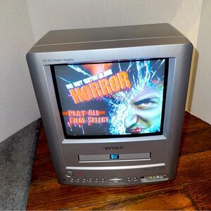 Toshiba 19” Retro Gaming TV / DVD Combo MD9DL1